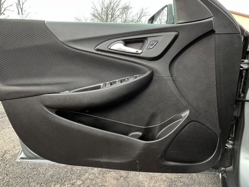 Used 2025 Chevrolet Malibu LT image 9