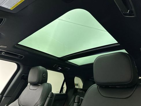 Used 2025 Land Rover Range Rover Sport image 10