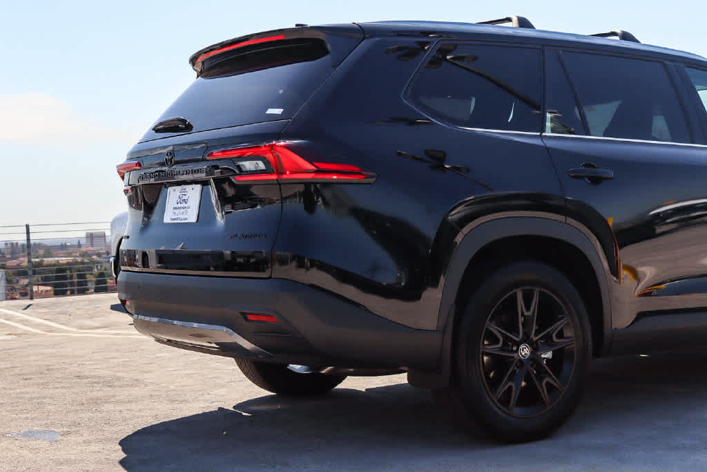 Used 2026 Toyota Grand Highlander AWD image 9