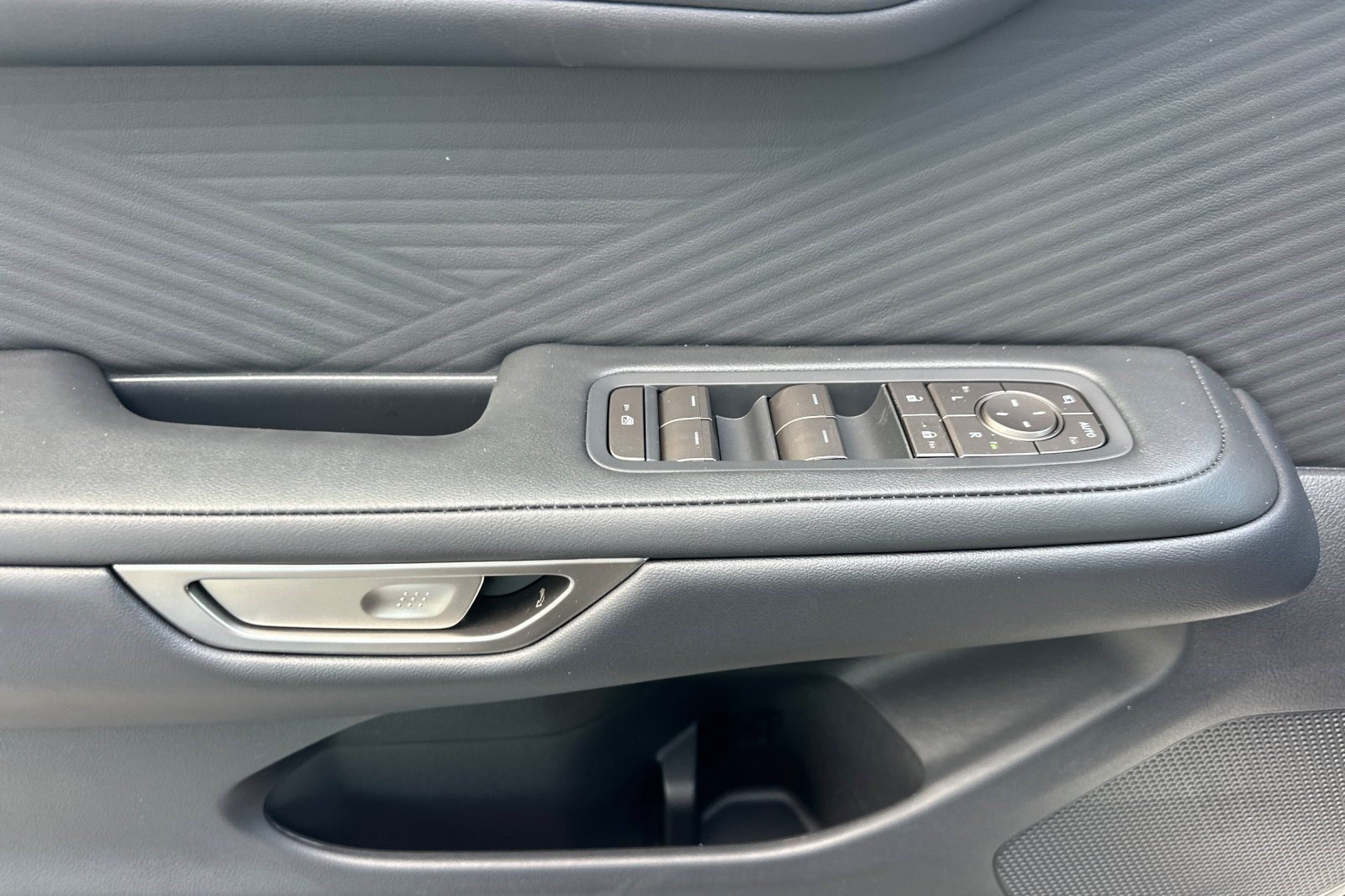 New 2026 Lexus ES 350e w/ Convenience Package FWD image 12