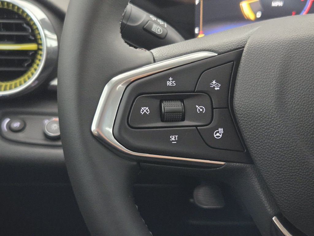 New 2026 Chevrolet Trax LT w/ LT Convenience Package FWD image 31
