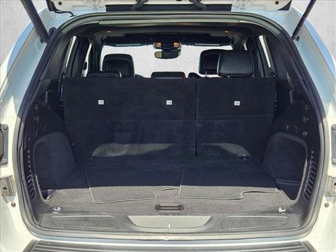 Used 2020 Jeep Grand Cherokee Altitude RWD image 6