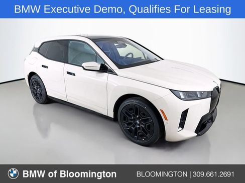 Used 2026 BMW iX xDrive60 w/ M Sport Package AWD/4WD image 1