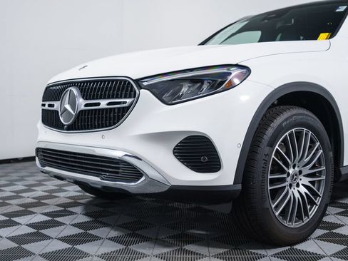 Certified 2025 Mercedes-Benz GLC 300 4MATIC image 11