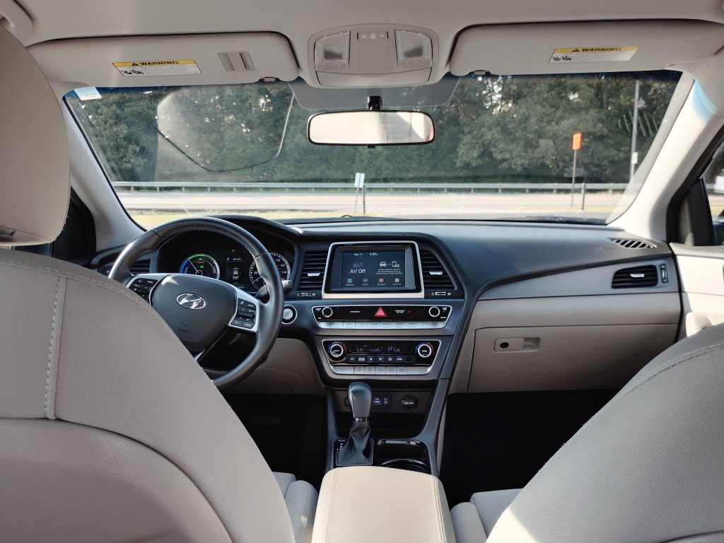 Used 2018 Hyundai Sonata SE FWD image 14