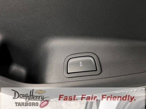 New 2026 Chevrolet Traverse RS w/ LPO, Floor Liner Package FWD image 26