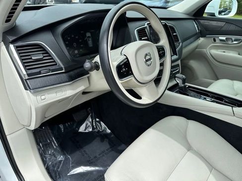 Used 2020 Volvo XC90 T6 Momentum w/ Protection Package Premier AWD/4WD image 24