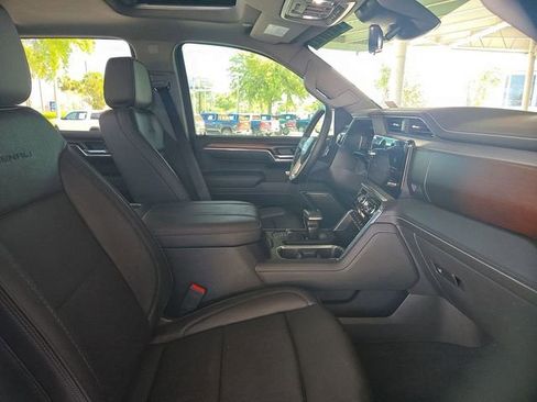 Certified 2025 GMC Sierra 1500 Denali w/ Denali Reserve Package AWD/4WD image 29