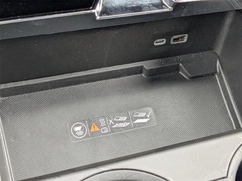 Used 2025 GMC Yukon Denali image 21