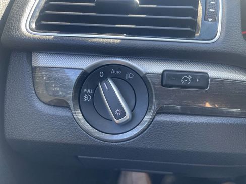 Used 2018 Volkswagen Passat 2.0T SE image 31