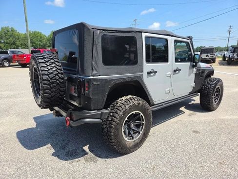 Used 2012 Jeep Wrangler Unlimited Rubicon AWD/4WD image 7
