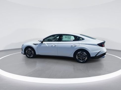 New 2026 Hyundai Sonata SEL FWD image 5