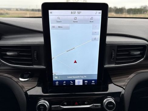 Used 2023 Ford Explorer Limited w/ Limited Technology Package image 33