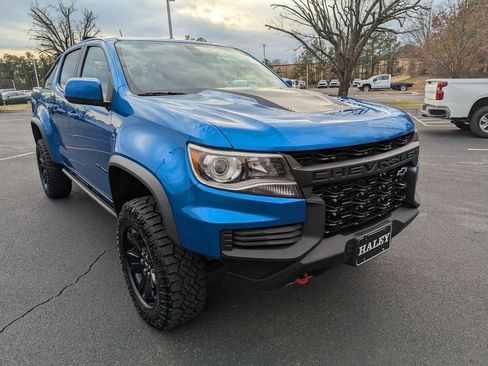 Used 2022 Chevrolet Colorado ZR2 w/ ZR2 Dusk Special Edition image 2