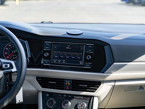 Used 2019 Volkswagen Jetta S FWD image 18