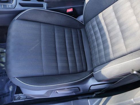 Used 2019 Volkswagen Jetta GLI FWD image 28