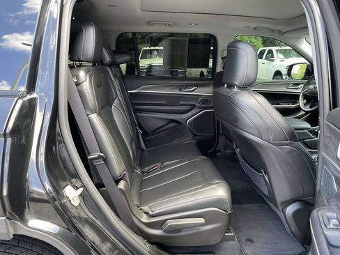 Certified 2023 Jeep Grand Cherokee L Limited AWD/4WD image 20