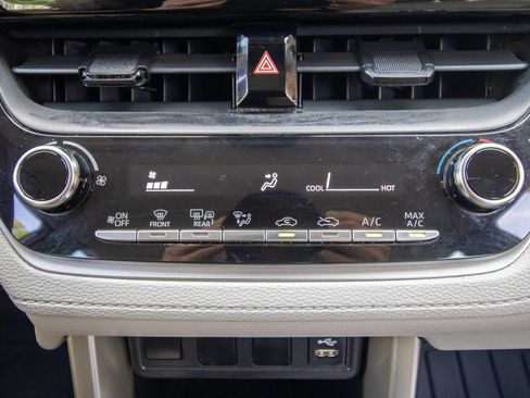 Used 2022 Toyota Corolla Cross L FWD image 27