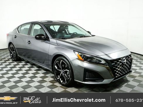 Used 2024 Nissan Altima 2.5 SR FWD image 1