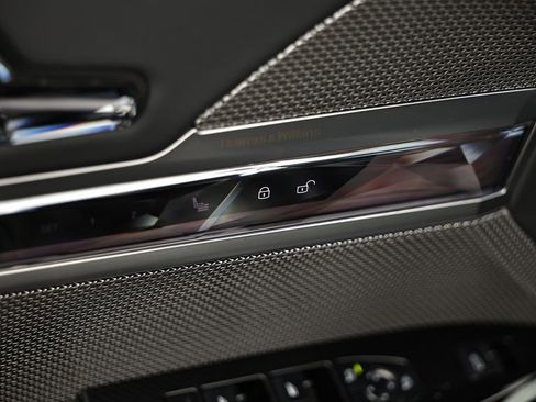 New 2026 BMW 740i w/ Executive Package image 16