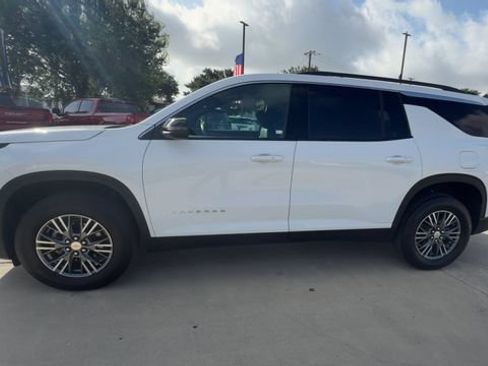 Certified 2026 Chevrolet Traverse LT AWD/4WD image 5
