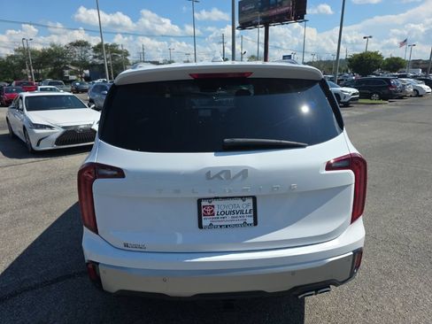 Used 2023 Kia Telluride S w/ S Sunroof Package FWD image 6