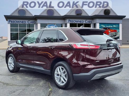 Certified 2023 Ford Edge SEL w/ Convenience Package AWD/4WD image 2