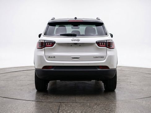 Used 2025 Jeep Compass Limited AWD/4WD image 6