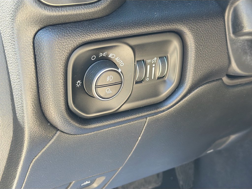 Used 2023 RAM 3500 Limited AWD/4WD image 10