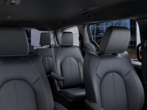 New 2026 Chrysler Pacifica Select AWD/4WD image 26