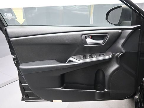 Used 2016 Toyota Camry SE w/ Protection Package (Q2) FWD image 9