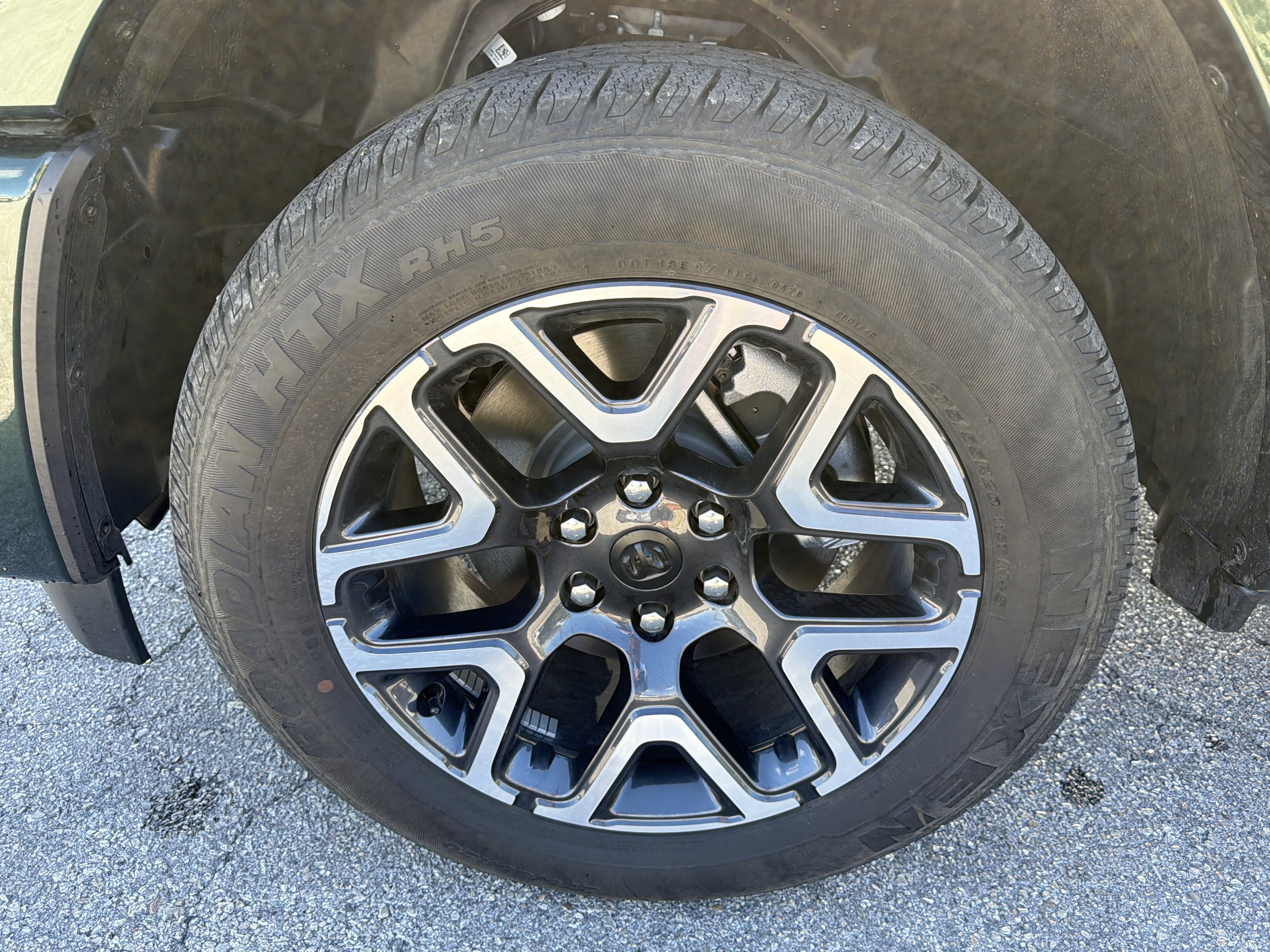 Used 2026 RAM 1500 Laramie AWD/4WD image 9