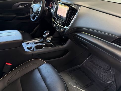 Used 2023 Chevrolet Traverse Premier w/ Redline Edition FWD image 17