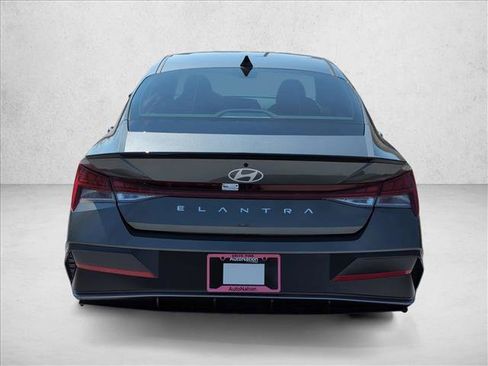 New 2026 Hyundai Elantra SEL Sport Premium image 8
