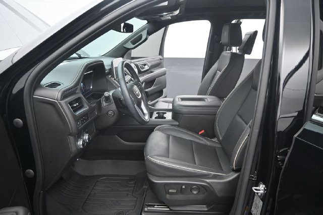 Used 2023 GMC Yukon XL SLT w/ SLT Premium Package RWD image 11