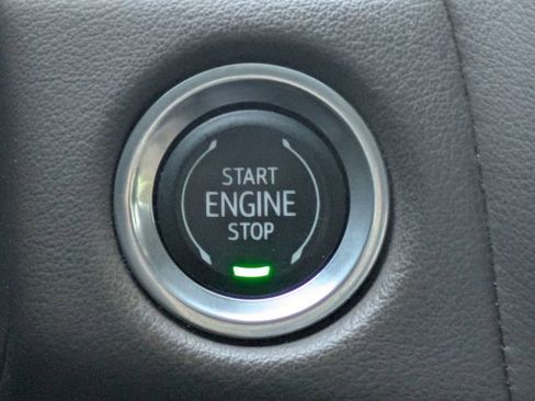 Used 2021 Chevrolet Tahoe High Country w/ Premium Package image 28