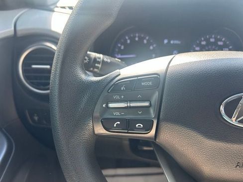 Used 2019 Hyundai Kona SE FWD image 19
