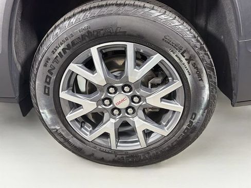 Used 2023 GMC Acadia SLT w/ Technology Package AWD/4WD image 39