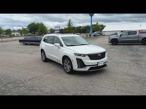 Certified 2023 Cadillac XT6 Premium Luxury AWD/4WD image 30