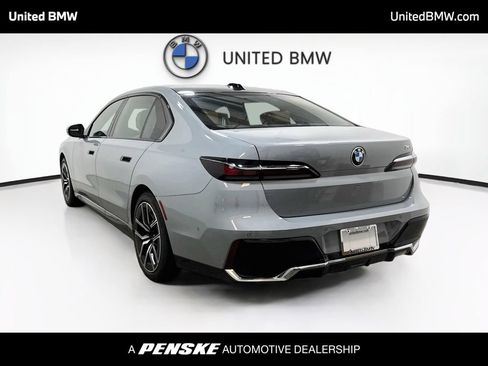 Used 2026 BMW 740i RWD image 7