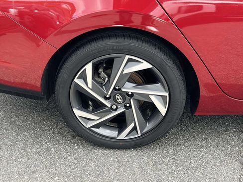 Used 2024 Hyundai Elantra SEL w/ Convenience Package image 12