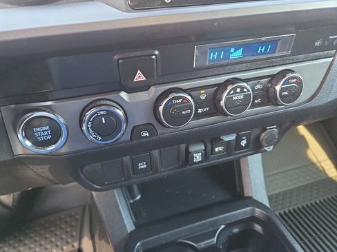 Certified 2023 Toyota Tacoma TRD Off-Road image 24