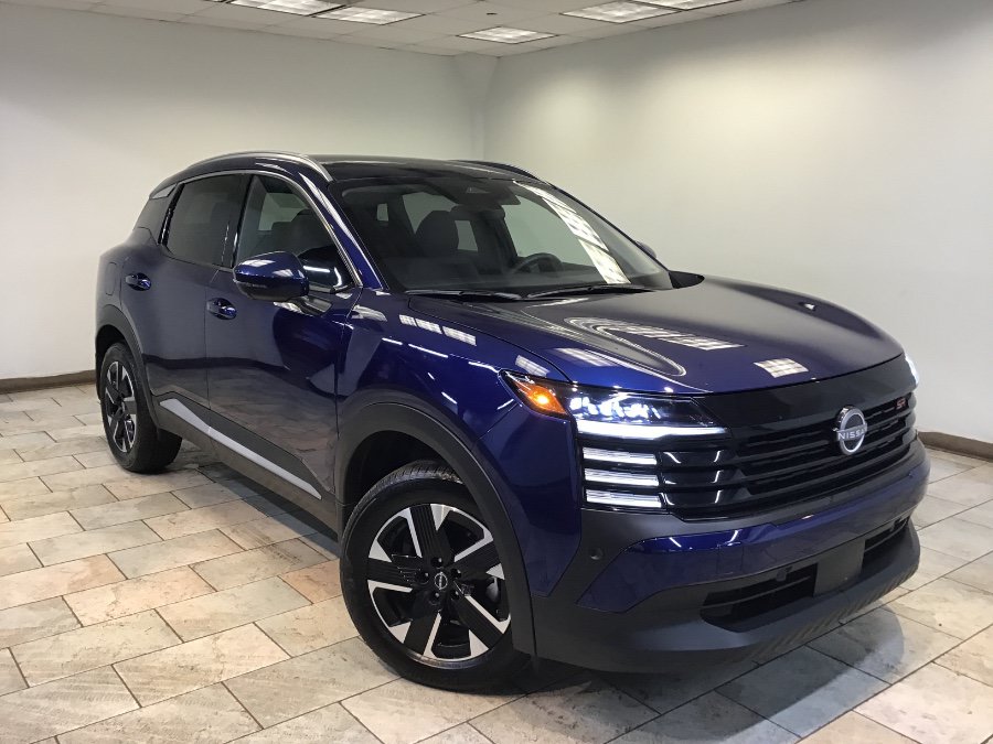 Used 2025 Nissan Kicks SR AWD/4WD image 5