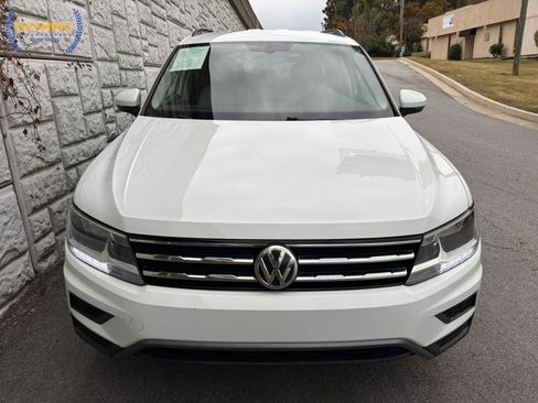 Used 2021 Volkswagen Tiguan SE image 2