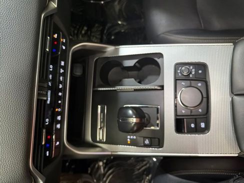 Used 2024 MAZDA CX-90 3.3 Turbo w/ Premium Package AWD/4WD image 18