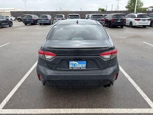 Used 2025 Toyota Corolla SE image 4