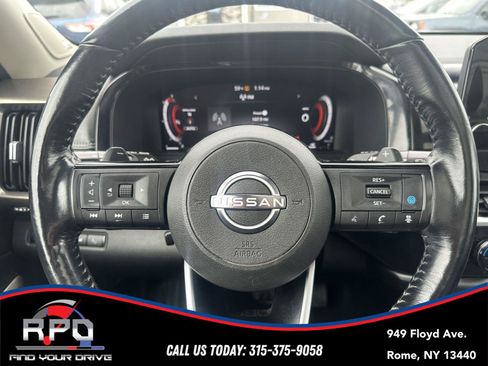 Used 2022 Nissan Pathfinder Platinum w/ Cargo Package AWD/4WD image 22
