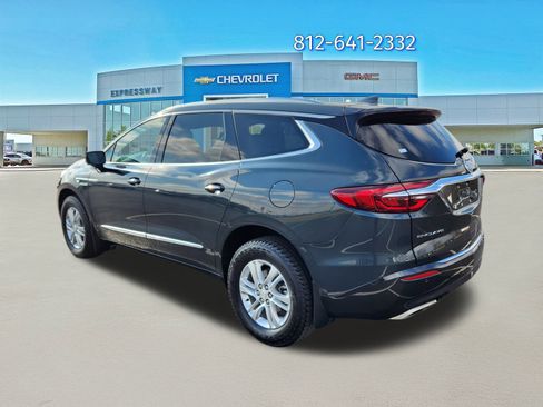 Used 2020 Buick Enclave Essence image 5
