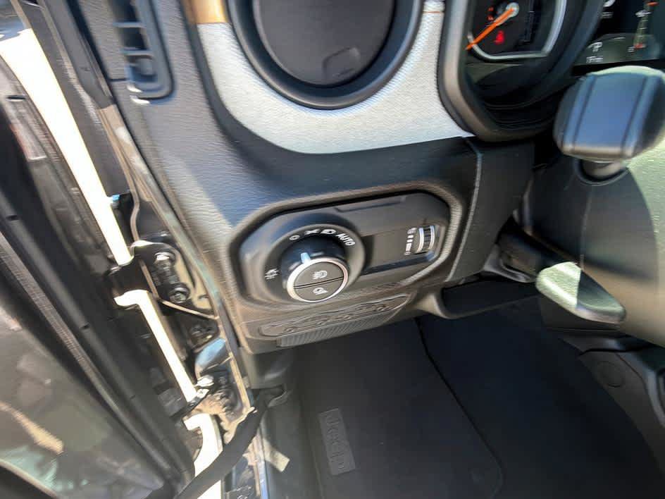 New 2026 Jeep Gladiator Sport AWD/4WD image 15