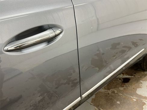 Used 2020 Buick Enclave Essence image 29